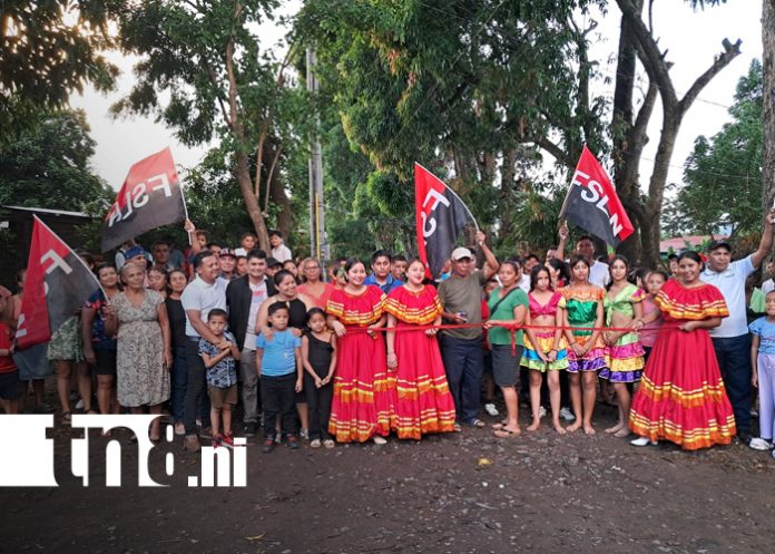Foto: Navidad con luz y alegría en Ometepe gracias a la nueva red de electrificación/TN8 Foto: Navidad con luz y alegría en Ometepe gracias a la nueva red de electrificación/TN8