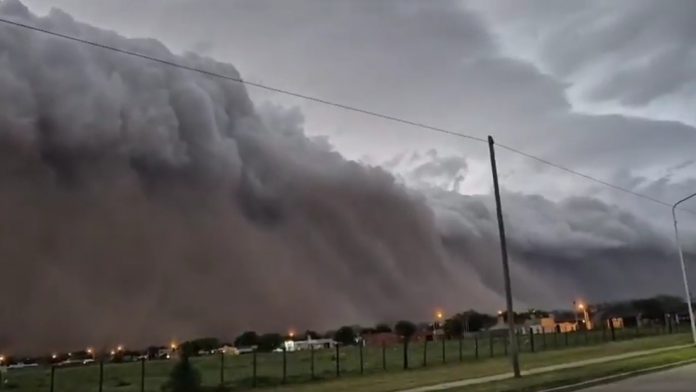 Foto: Un fenómeno climático estremecedor paralizó Argentina / cortesía