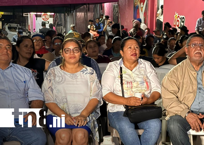 Foto: Diana, ofrendas y fervor en homenaje a Carlos Fonseca Amador / TN8