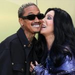 Foto: Cher y su joven amor desatan polémica en redes / Cortesía