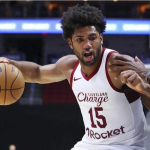 Norchad Omier a la altura de la G League