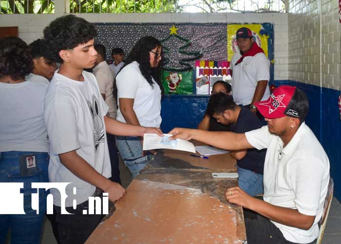 Foto: Bonos de bachiller en Nicaragua / TN8