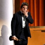 Foto: Tom Cruise recibe su primer Oscar
