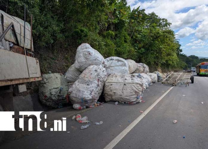 Foto: Accidente de tránsito en Diriá, Granada / TN8 Foto: Accidente de tránsito en Diriá, Granada / TN8