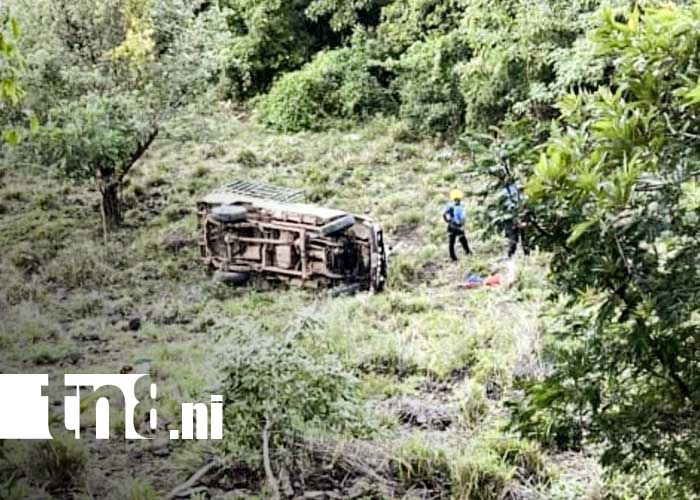 Foto: Accidente con camioneta y cortadores de café en Boaco / TN8