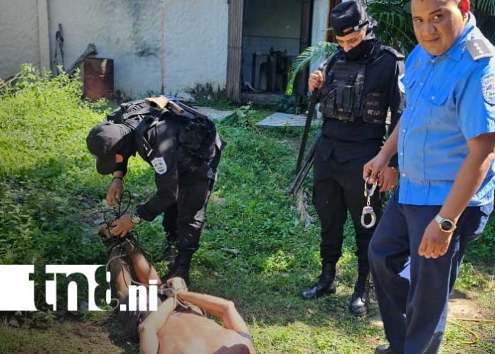 Foto: Amarran a sujeto por cometer delitos en Chinandega / TN8