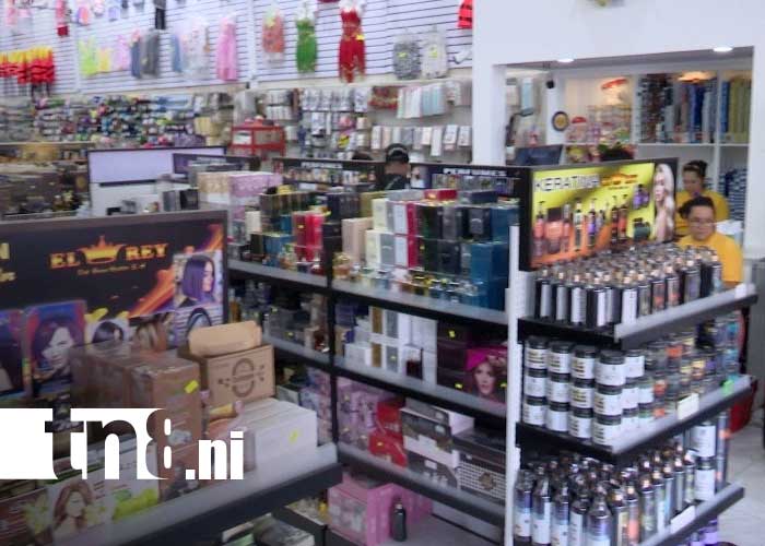 Foto: Tiendas de Nicaragua con artículos navideños / TN8