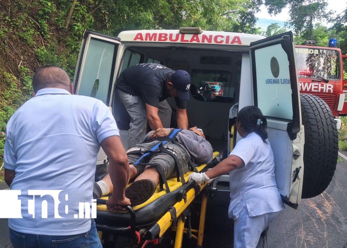Foto: Accidente en la bajada de la laguna de Masaya /TN8
