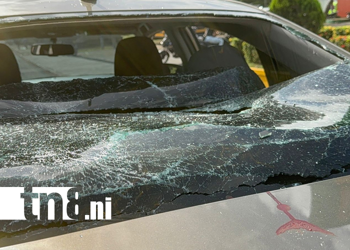 Foto: Ciclista herido al impactar contra un taxi en Juigalpa, Chontales /TN8