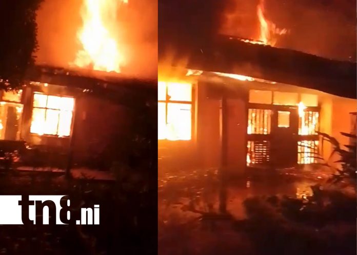 Foto: Hotel en San Rafael del Sur envuelto en llamas /TN8