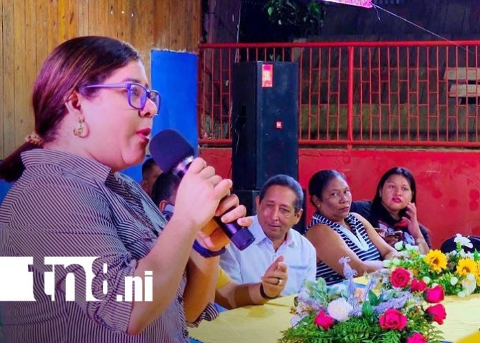 Foto: Homenaje a mujeres indígenas del Wangki / TN8 Foto: Homenaje a mujeres indígenas del Wangki / TN8