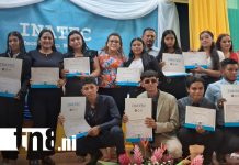 Foto: Graduados celebran con orgullo su logro académico en Matagalpa/TN8