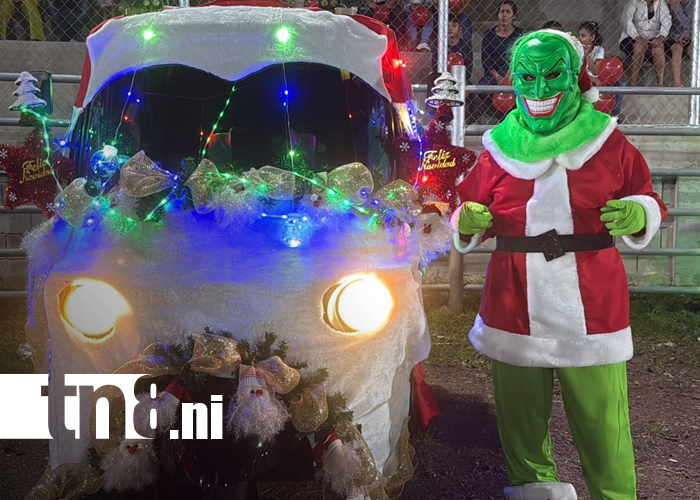 Foto: La Libertad celebra su primer Festival de Caponeras y Mandaditos Navideños/TN8