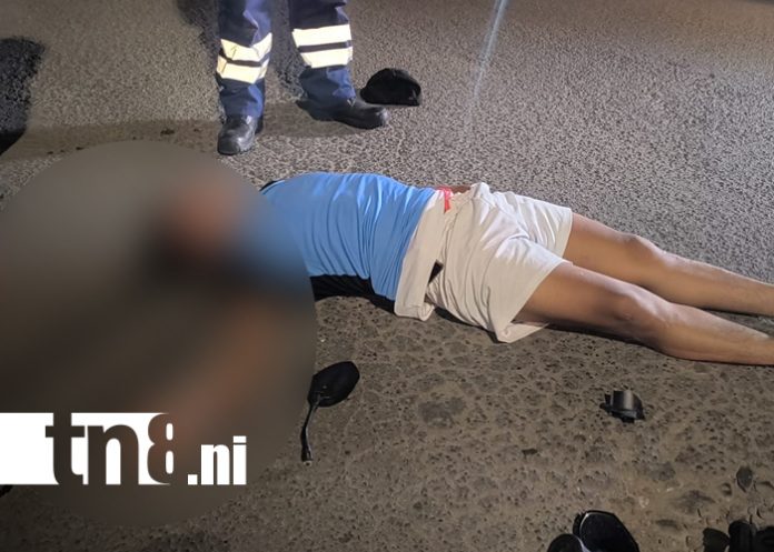 Foto: Motociclistas impactan contra vehículo en Estelí y quedan en estado crítico/TN8