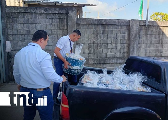 Foto: INSS sorprende a pensionados del Caribe Sur con canastas llenas de amor/TN8