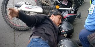 Foto: Villa Fontana deja dos motociclistas gravemente heridos/TN8
