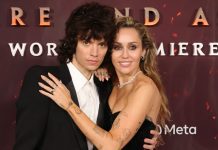 Foto: Miley Cyrus Muestra su Anillo de Diamantes/ Cortesía