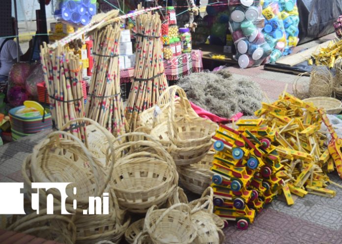 Foto: Comerciantes de León ofrecen variedad de productos a precios accesibles/TN8