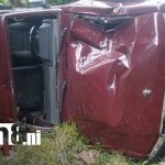 Foto: Camioneta vuelca por desperfecto mecánico en Esquipulas, Matagalpa/TN8