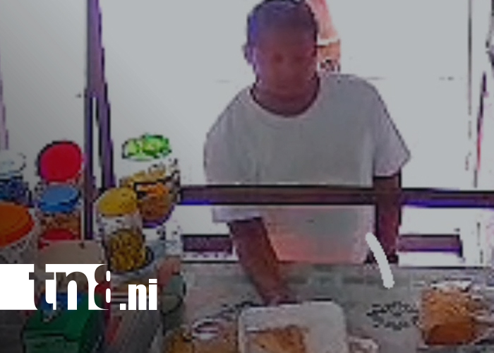 Foto: Ladrón finge ser cliente y roba bandeja de repostería en pulpería de Managua / TN8