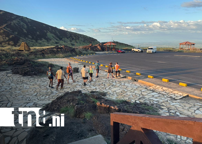 Foto: Experiencia única: cientos de turistas visitan el Volcán Masaya y su cráter activo / TN8