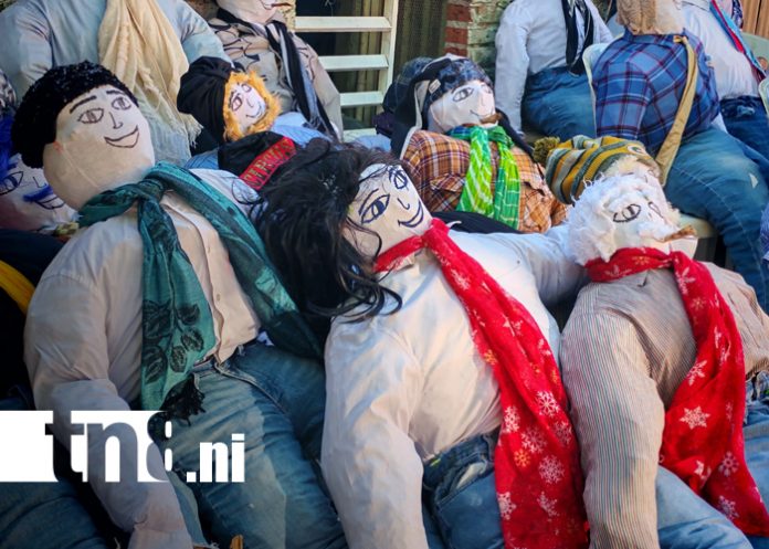 Foto: ¡Muñecos del año viejo se venden como pan caliente! Previo al fin de año en Rivas/TN8
