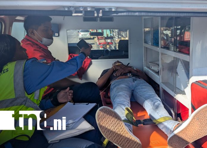 Foto: Irrespeto al semáforo provoca accidente de tránsito en Monseñor Lezcano, Managua/TN8