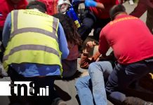 Pareja de motociclistas sobrevive de milagro tras fuerte accidente en Managua Foto: Pareja de motociclistas sobrevive de milagro tras fuerte accidente en Managua/TN8