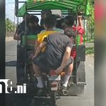 Imprudencia al límite: caponera expone a pasajeros en la carretera Norte Foto: Carretera Norte, escenario de peligrosa irresponsabilidad/ TN8