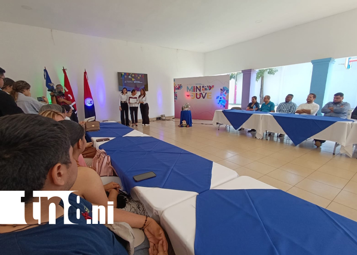 Foto: MINJUVE reconoce a formadores universitarios /TN8