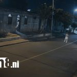 Foto: Cámara capta el instante exacto del robo en el barrio San Luis, Managua/ TN8