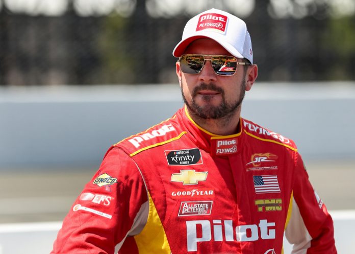 Foto: La carrera de Michael Annett llega a su fin/ Cortesía