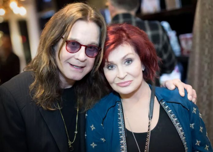 Foto: Sharon sobre Ozzy Osbourne /cortesía