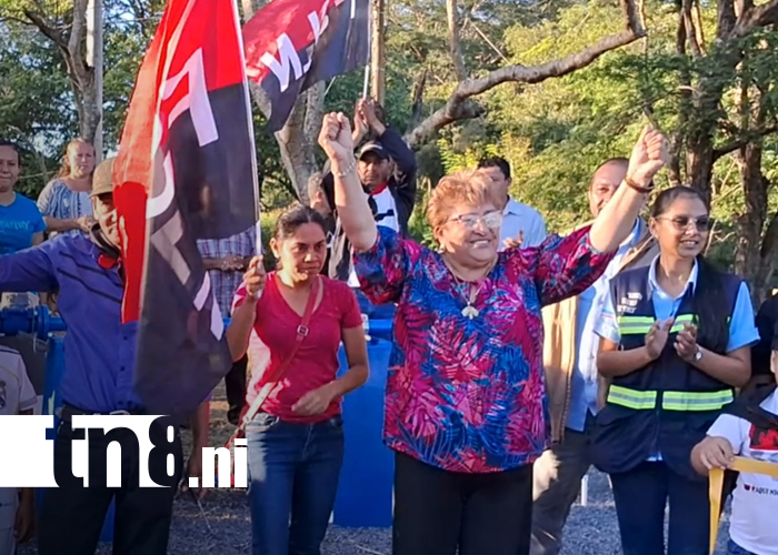 Foto: Cañas Blancas y El Ingenio celebran nuevo pozo de agua/TN8