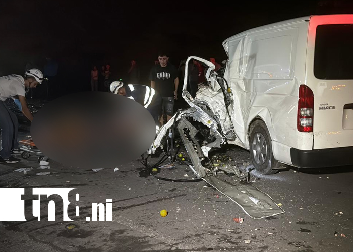 Foto: choque entre panel y camión en Juigalpa/TN8