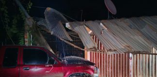 Foto: Conductor de una camioneta ocasionó daños en una vivienda y un vehículo taxi en Rivas/TN8