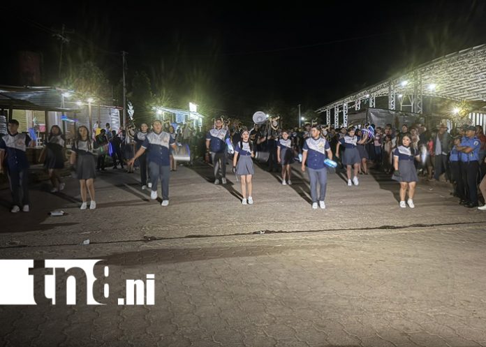 Foto: La Libertad celebró Carnaval Navideño con masiva participación ciudadana/TN8Foto: La Libertad celebró Carnaval Navideño con masiva participación ciudadana/TN8