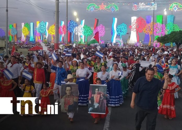 Foto: Nicaragua conmemora al Libertador de América/TN8