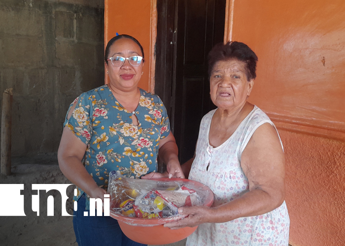 Foto: Nandaime honra a madres y padres de héroes y mártires/TN8