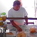 Foto: Ladrón finge ser cliente y roba bandeja de repostería en pulpería de Managua / TN8