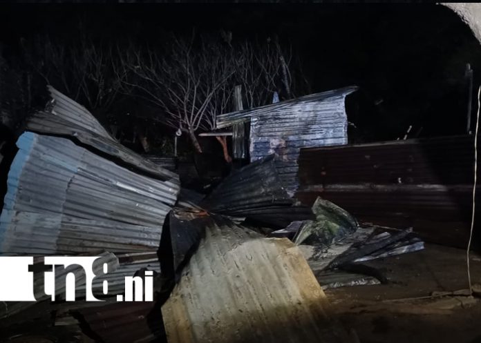Foto: Tragedia en Las Jagüitas: incendio les arrebató su hogar en minutos/TN8