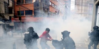 Foto: Gobierno boliviano reprime movilización obrera contra alza de combustibles / Cortesía