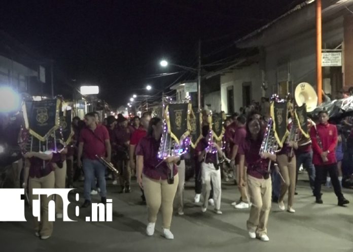 Foto: Nandaime vibra con espectacular show navideño de la Banda Revolutions / TN8