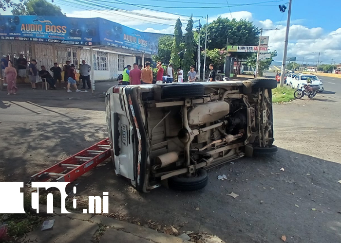Foto: Tránsito investiga accidente en Rubenia que dejó dos lesionados/TN8