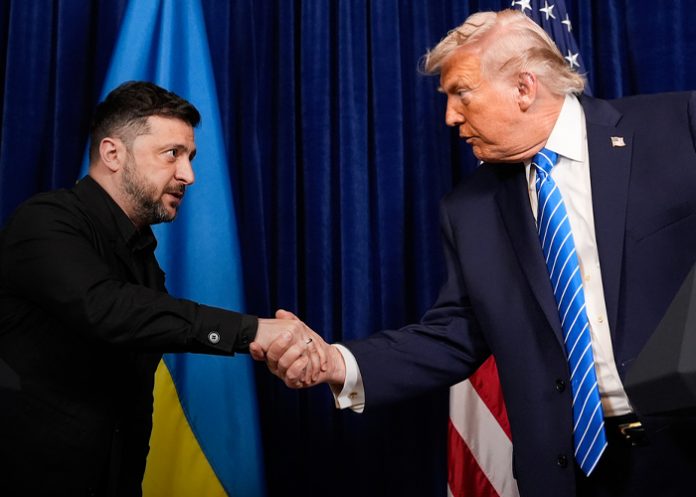 Foto: Trump sorbe Rusia y Ucrania /cortesía Foto: Trump sorbe Rusia y Ucrania /cortesía