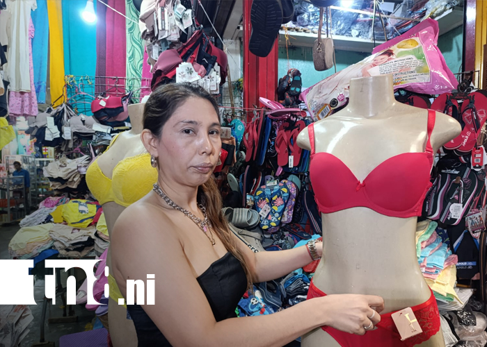 Foto: Esperanza y tradición acompañan las compras de fin de año/TN8