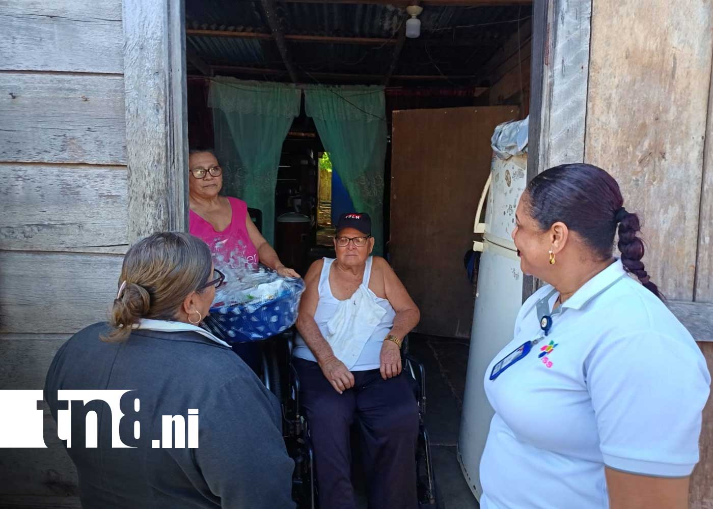 Foto: INSS sorprende a pensionados del Caribe Sur con canastas llenas de amor/TN8
