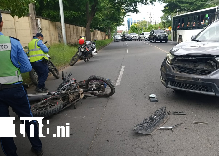 Foto: Villa Fontana deja dos motociclistas gravemente heridos/TN8