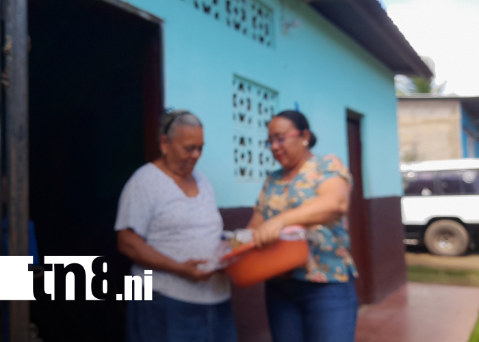 Foto: Nandaime honra a madres y padres de héroes y mártires/TN8