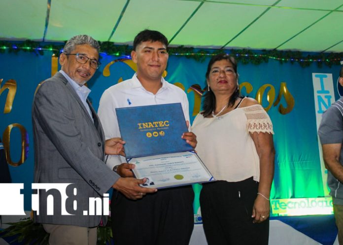Foto: Técnicos Superiores en el Centro Tecnológico Pedro Arauz Palacios, en Granada/TN8 Foto: Técnicos Superiores en el Centro Tecnológico Pedro Arauz Palacios, en Granada/TN8